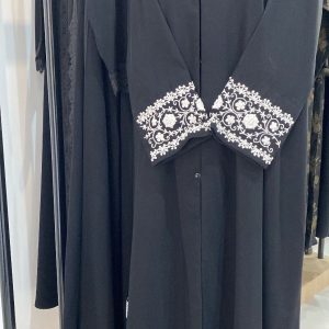 عباية تطريز خيوط بيض